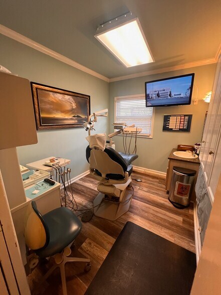 More Photos Of 407 Brewer Dr, Nashville Medical For Sale