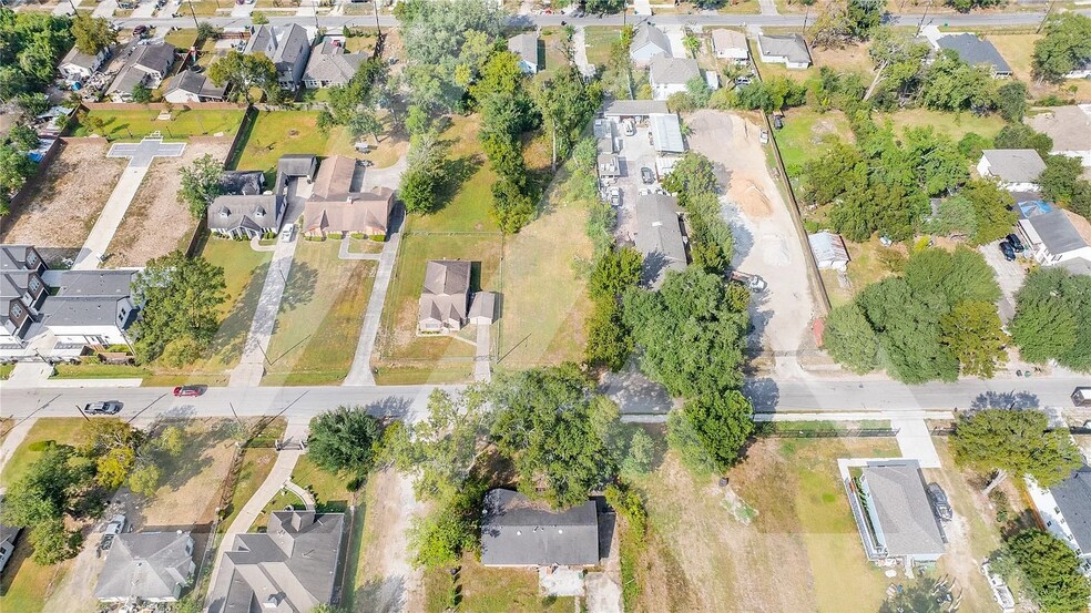 More Photos Of 2018 Dewalt st, Houston Land For Sale