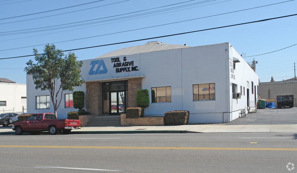 Primary Photo Of 2906 Leonis Blvd, Los Angeles Warehouse For Lease