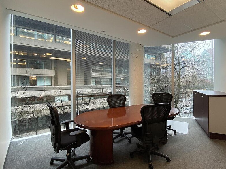More Photos Of 938 Howe St, Vancouver Medical For Lease