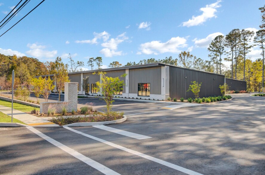 More Photos Of 10359 Highway 78, Summerville Flex For Lease