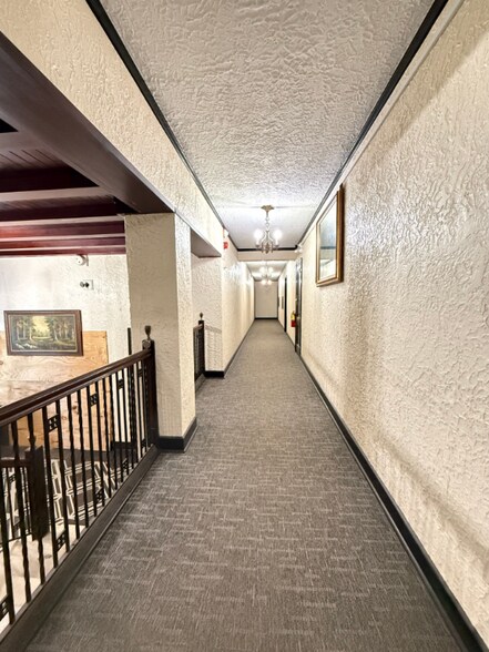 More Photos Of 631 S 4th St, Springfield Apartments For Sale