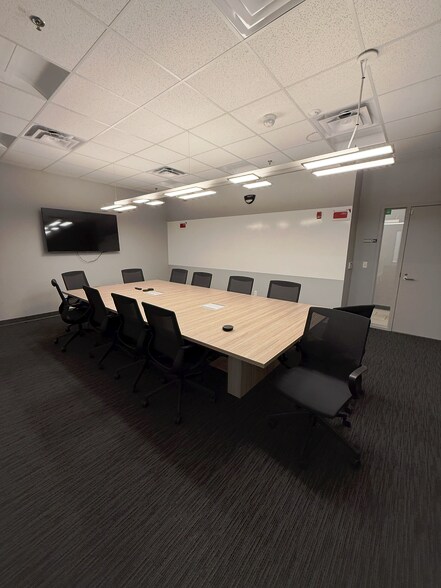 More Photos Of 16-20 S Lewis Ave, Tulsa Office For Lease