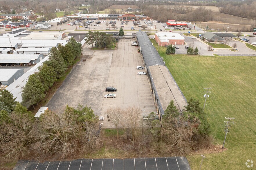 More Photos Of 1441 W Chicago Blvd, Tecumseh Restaurant For Sale