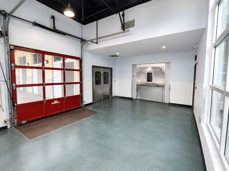 More Photos Of 2501 E President St, Savannah Food Processing For Lease