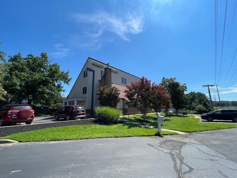 Primary Photo Of 4140 Crain Hwy, Waldorf Office For Sale