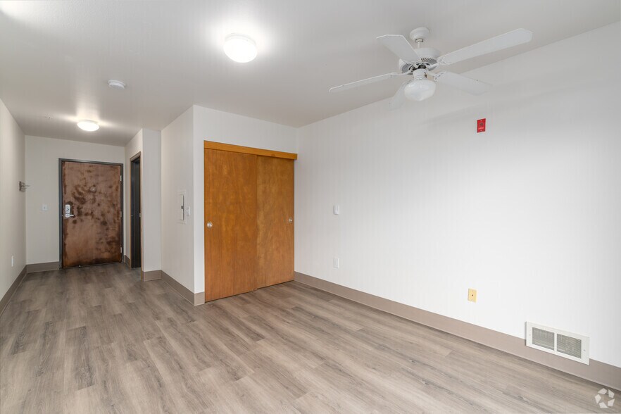 More Photos Of 222 SW Pine St, Portland Apartments For Sale