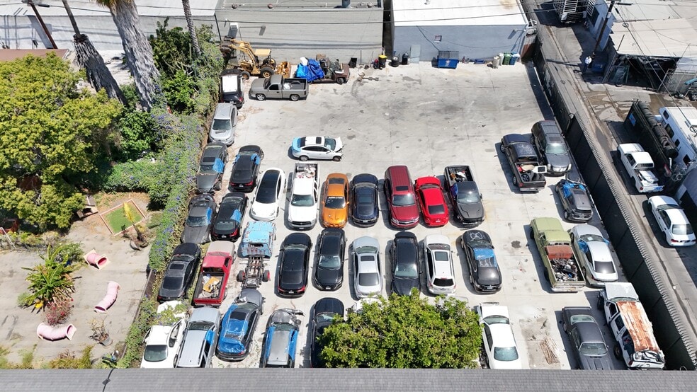 More Photos Of 3232 W Rosecrans Ave, Hawthorne Warehouse For Sale
