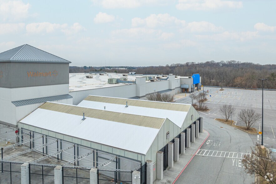 More Photos Of 9750 Reisterstown Rd, Owings Mills Freestanding For Lease