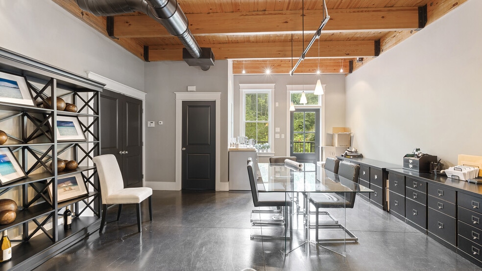 More Photos Of 19 Market, Beaufort Office For Lease