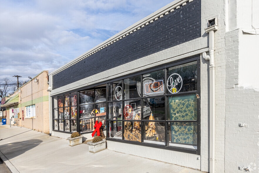 Primary Photo Of 507 E 3rd St, Lexington Warehouse For Sale