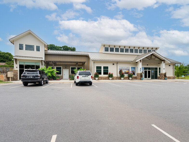More Photos Of 559 Long Shoals Rd, Arden Medical For Lease