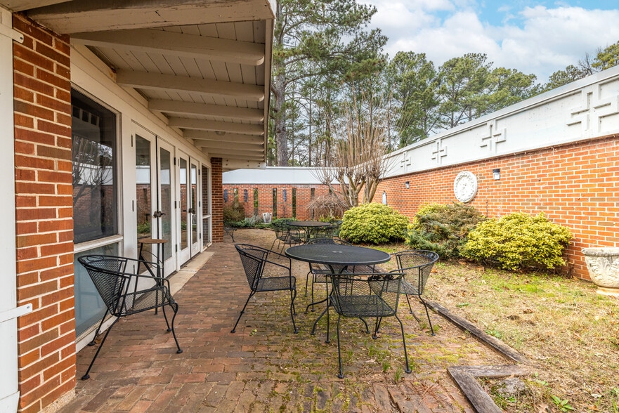 More Photos Of 1790 Lavista Rd NE, Atlanta Specialty For Lease