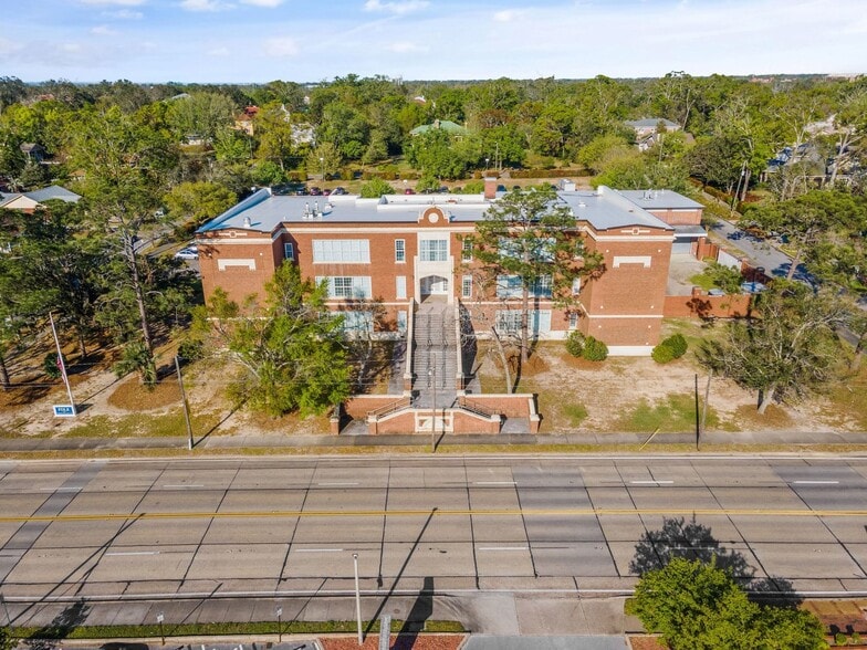More Photos Of 1301 N Palafox St, Pensacola Office For Lease