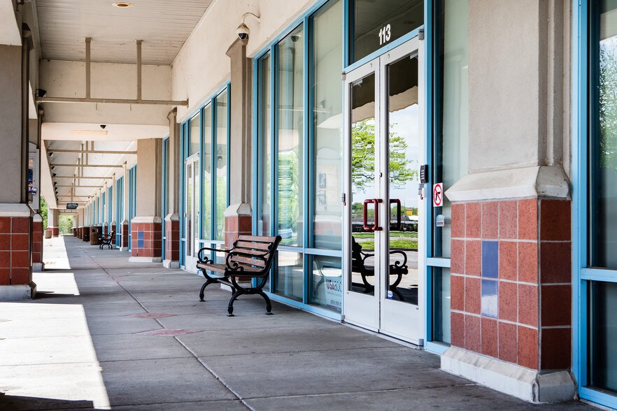 More Photos Of 1025 N 3rd St, Lawrence General Retail For Lease