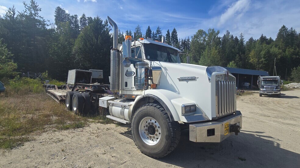 More Photos Of 1500 Hot Springs Rd, Nakusp Industrial For Sale