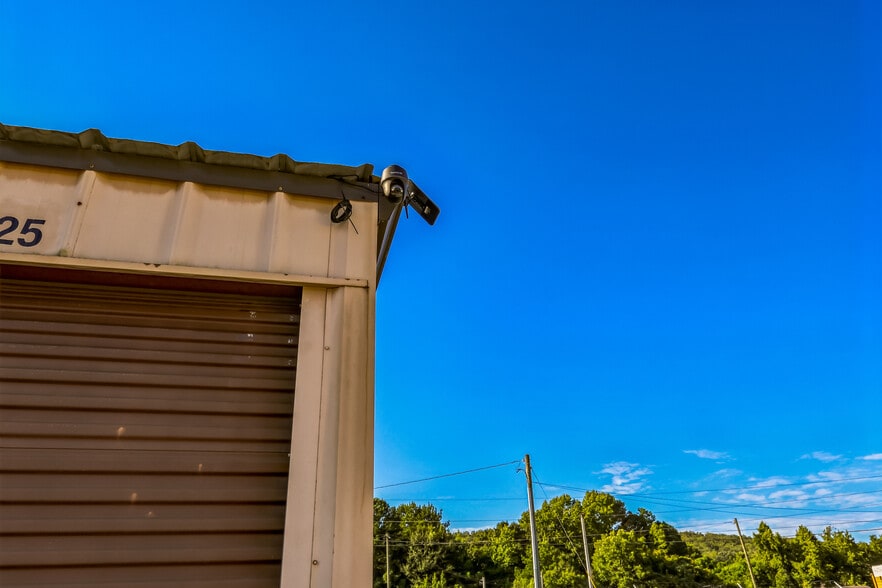 More Photos Of 52 & 54 Awtrey St, Manchester Self Storage For Sale