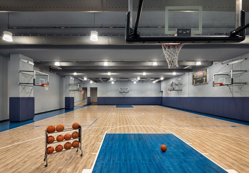 More Photos Of 60 Wharf Dr, Brooklyn Apartments For Lease