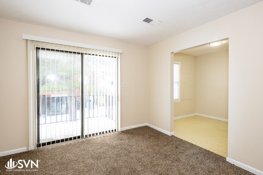 More Photos Of 150 N Northland Dr, Lexington Apartments For Sale