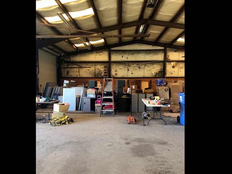 More Photos Of 3014 US Hwy 59 South, Livingston Manufacturing For Sale