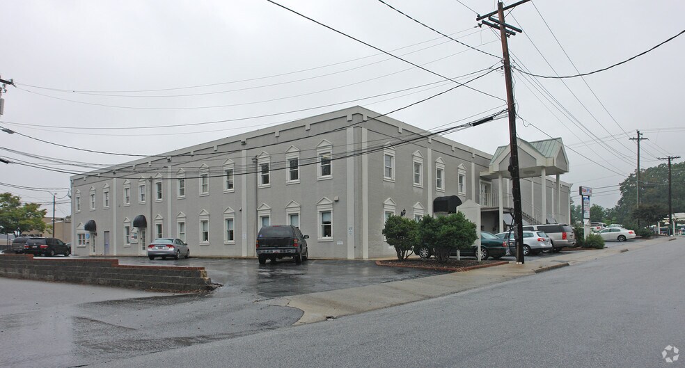 More Photos Of 1990 Augusta St, Greenville Office For Lease