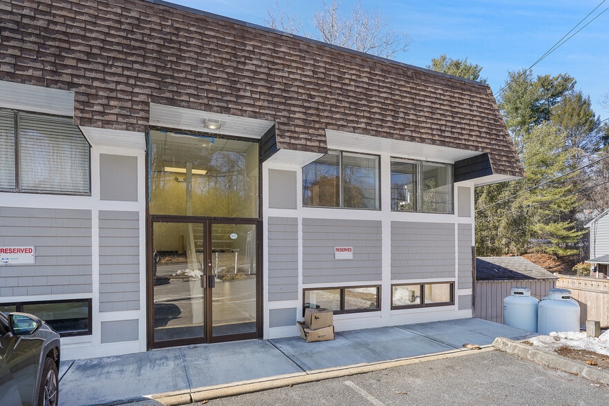 More Photos Of 60 Goldens Bridge Rd, Katonah Medical For Lease