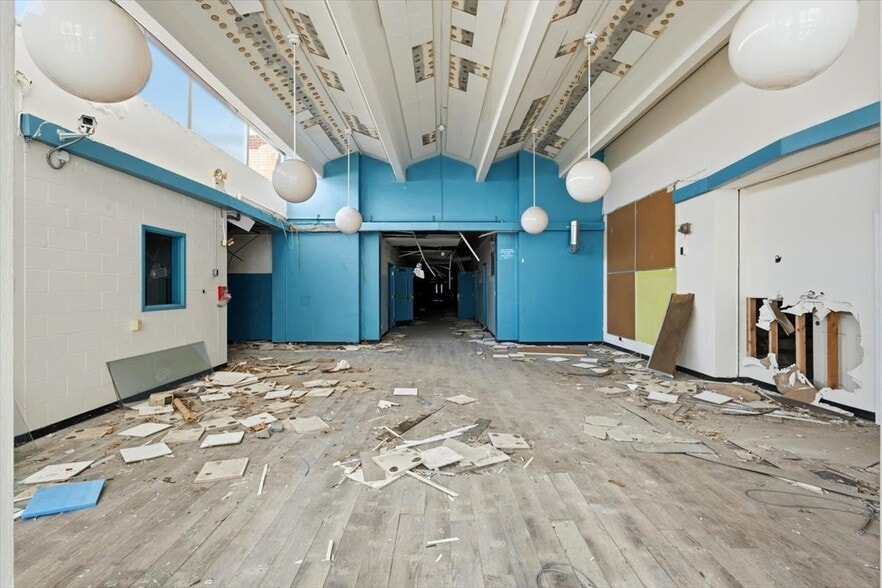 More Photos Of 3923-3955 Saint Ferdinand Ave, Saint Louis Schools For Sale