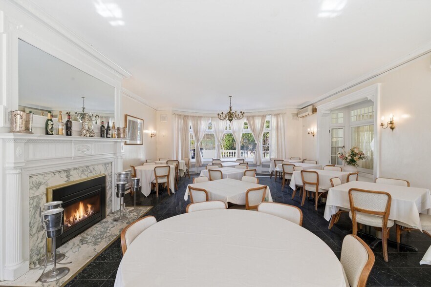 More Photos Of 2255 Ballston Ave, Saratoga Springs Restaurant For Sale