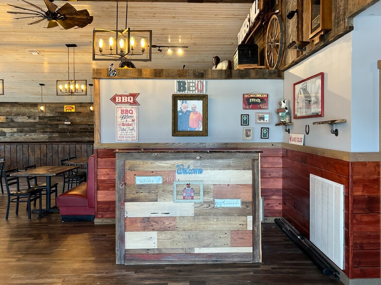 More Photos Of 259 Venango Ave, Cambridge Springs Restaurant For Sale