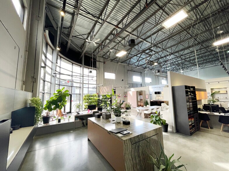More Photos Of 5529 192nd St, Surrey Showroom For Lease