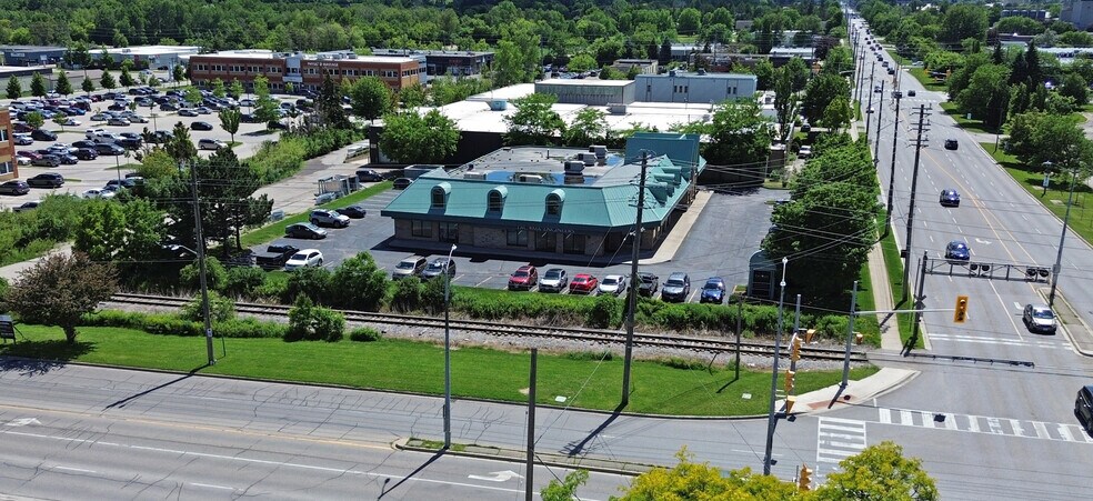 More Photos Of 176 Speedvale Ave, Guelph Office For Sale