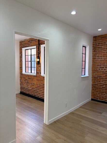 More Photos Of 1136-1140 Westwood Blvd, Los Angeles Storefront Retail Office For Lease