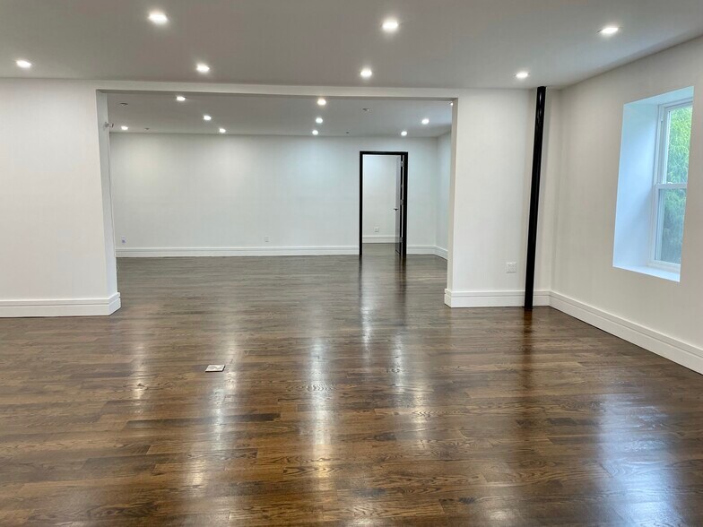More Photos Of 94-01-94-03 101st Ave, Ozone Park Apartments For Lease