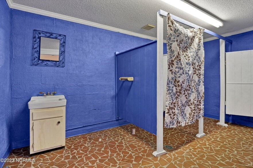 More Photos Of 1201 Castle St, Wilmington Religious Facility For Sale