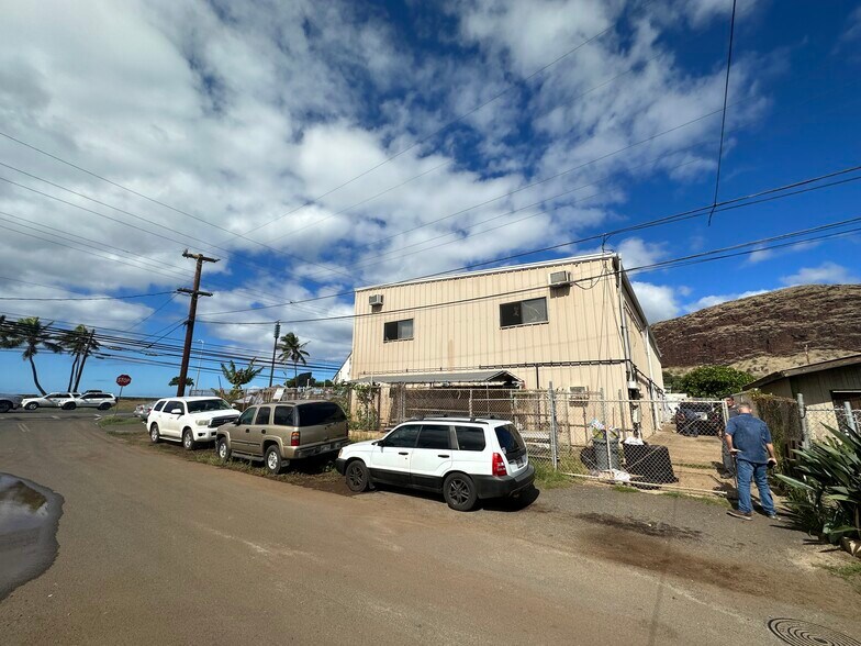 More Photos Of 87-166 Farrington Hwy, Waianae Auto Repair For Sale