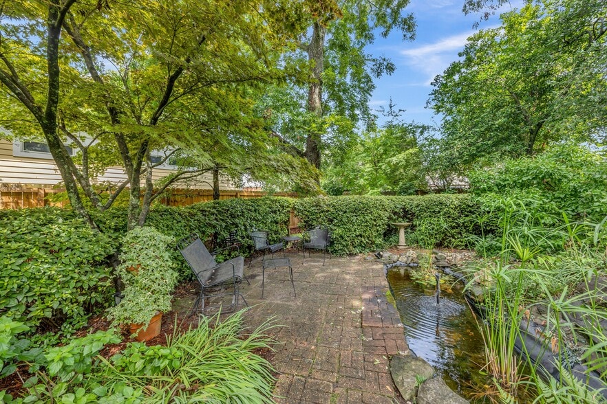 More Photos Of 412 S 3rd St, Wilmington Hospitality For Sale