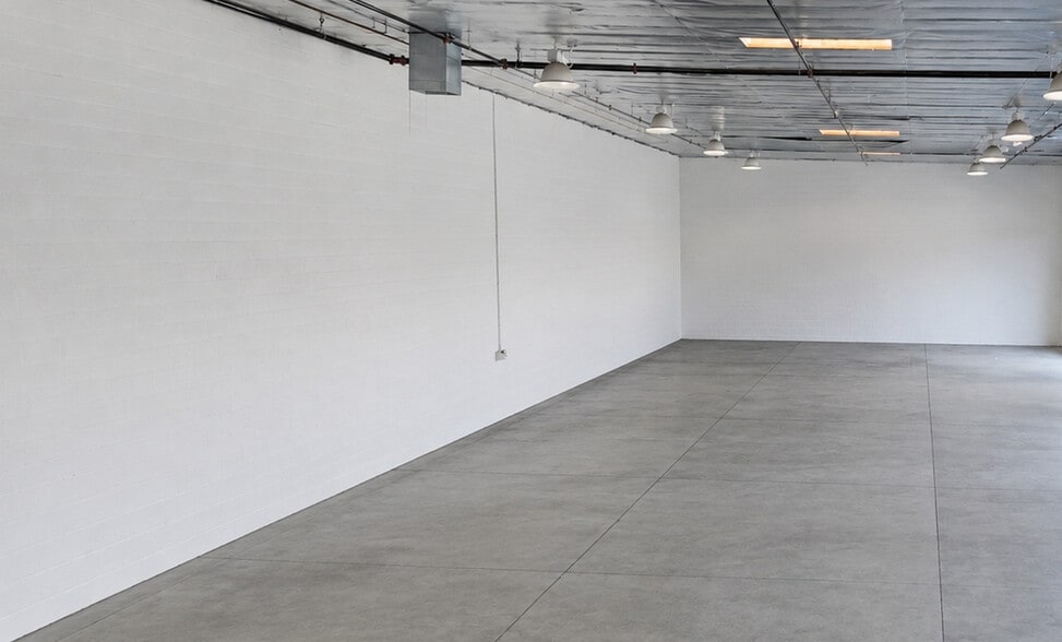 More Photos Of 759 Middlegate Rd, Henderson Warehouse For Lease