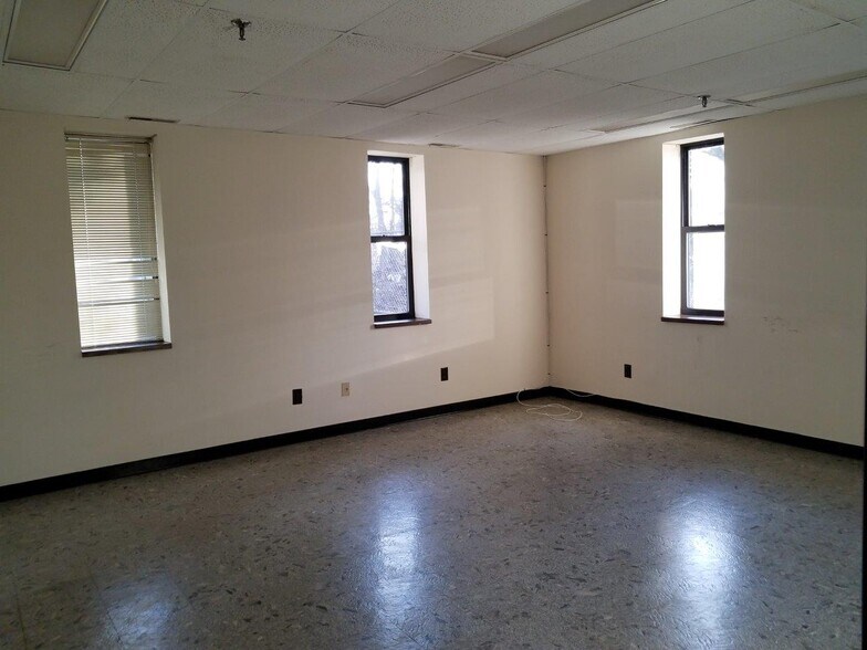 More Photos Of 100 Wells Ave, Congers Manufacturing For Lease