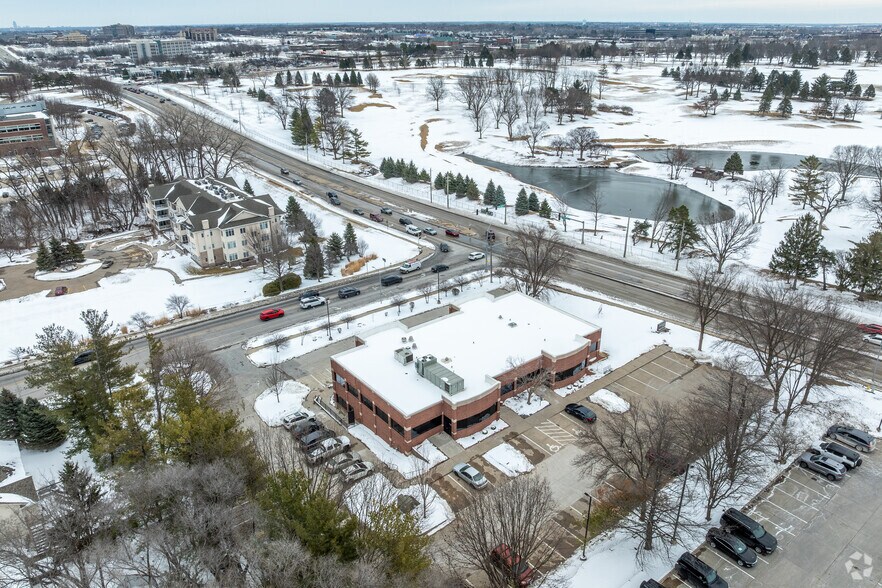 More Photos Of 1250 NW 142nd St, Clive Office For Lease