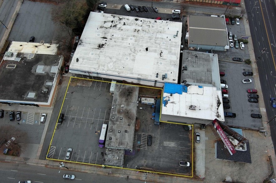 More Photos Of 590 Piedmont Ave NE, Atlanta General Retail For Lease