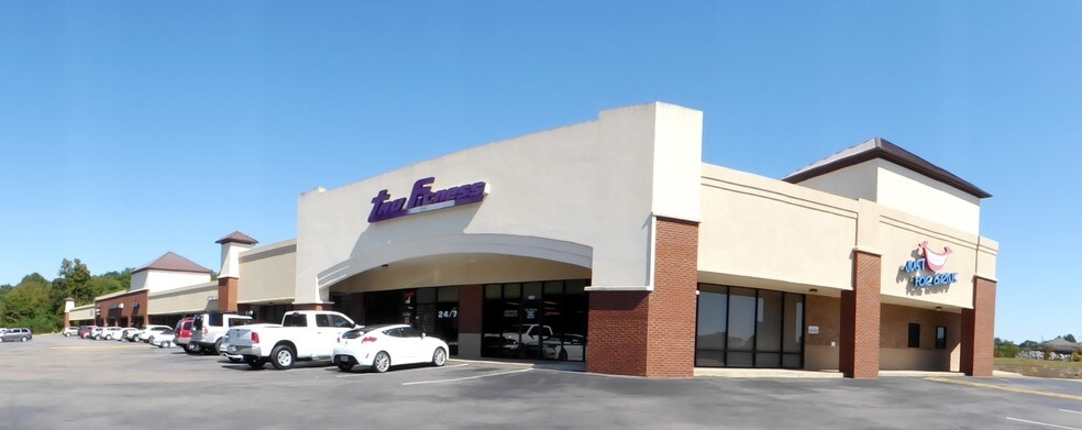 More Photos Of 193 Ashton Park Dr, Millbrook General Retail For Lease