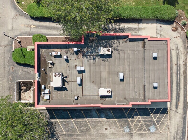 More Photos Of 240 Douglas Rd, Oswego Fast Food For Lease