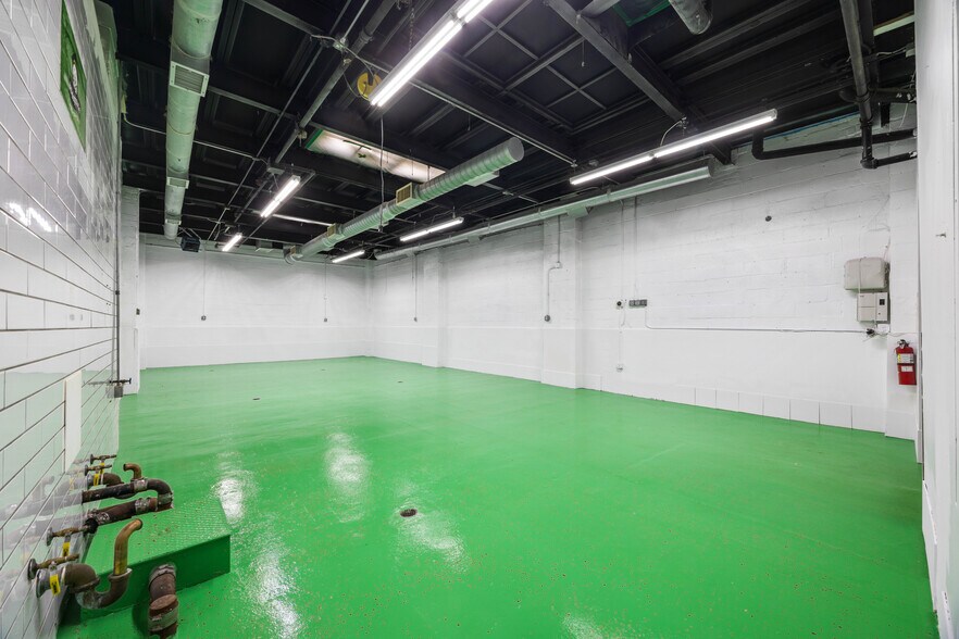 More Photos Of 45-44 Vernon Blvd, Long Island City Apartments For Lease