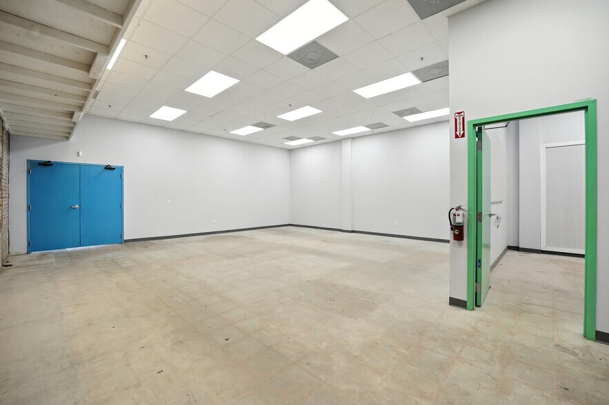 More Photos Of 1729-1731 N Main St, Jacksonville Storefront For Lease