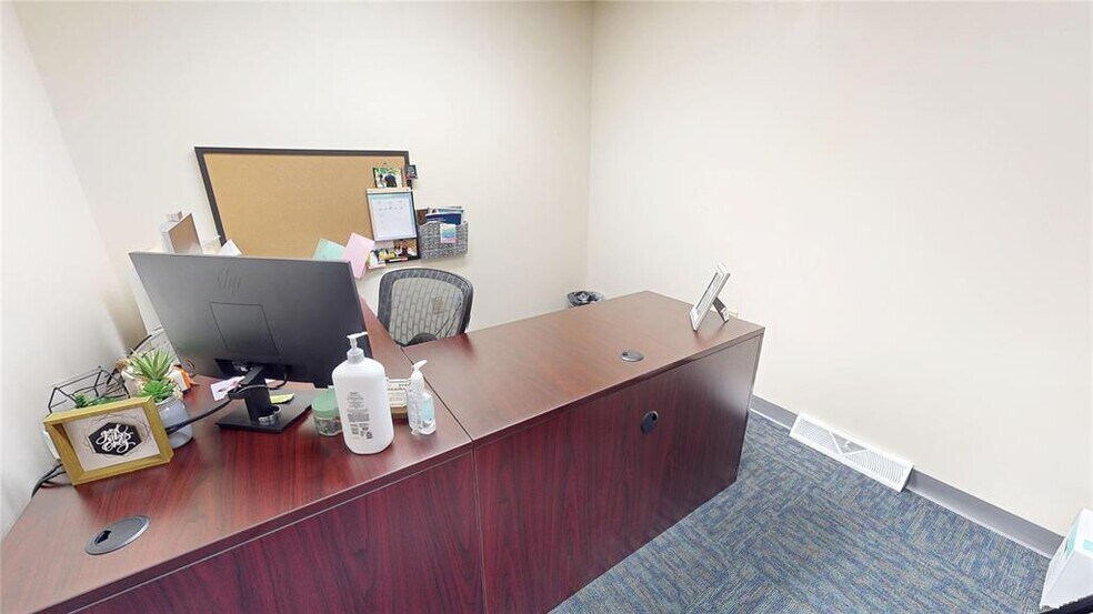 More Photos Of 213 E 41st St, Erie Office For Sale