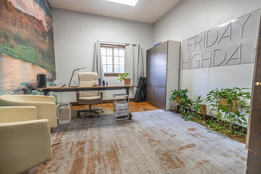 More Photos Of 335 E Palm Ln, Phoenix Loft Creative Space For Sale