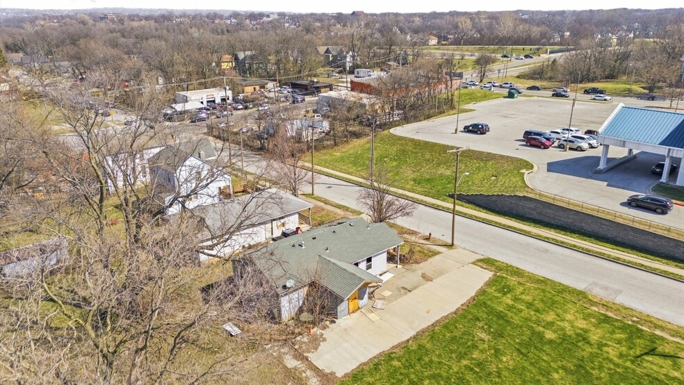 More Photos Of 4418 Monroe Ave, Kansas City Multifamily For Sale