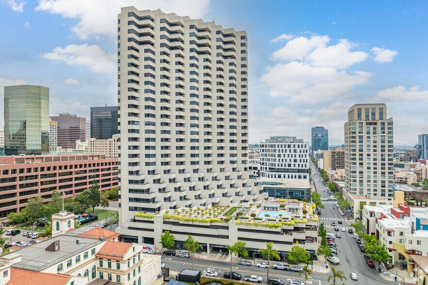 More Photos Of 700-750 Front St, San Diego Apartments For Lease