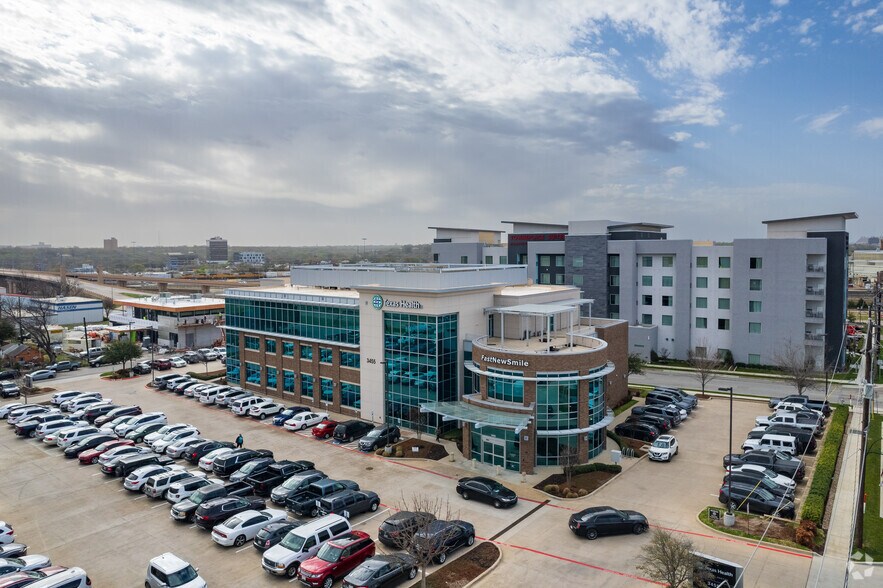 More Photos Of 3455 Locke Ave, Fort Worth Medical For Lease