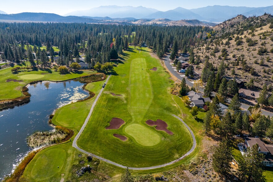 5925 Country Club Dr, Weed, CA 96094 Golf Course Driving Range For